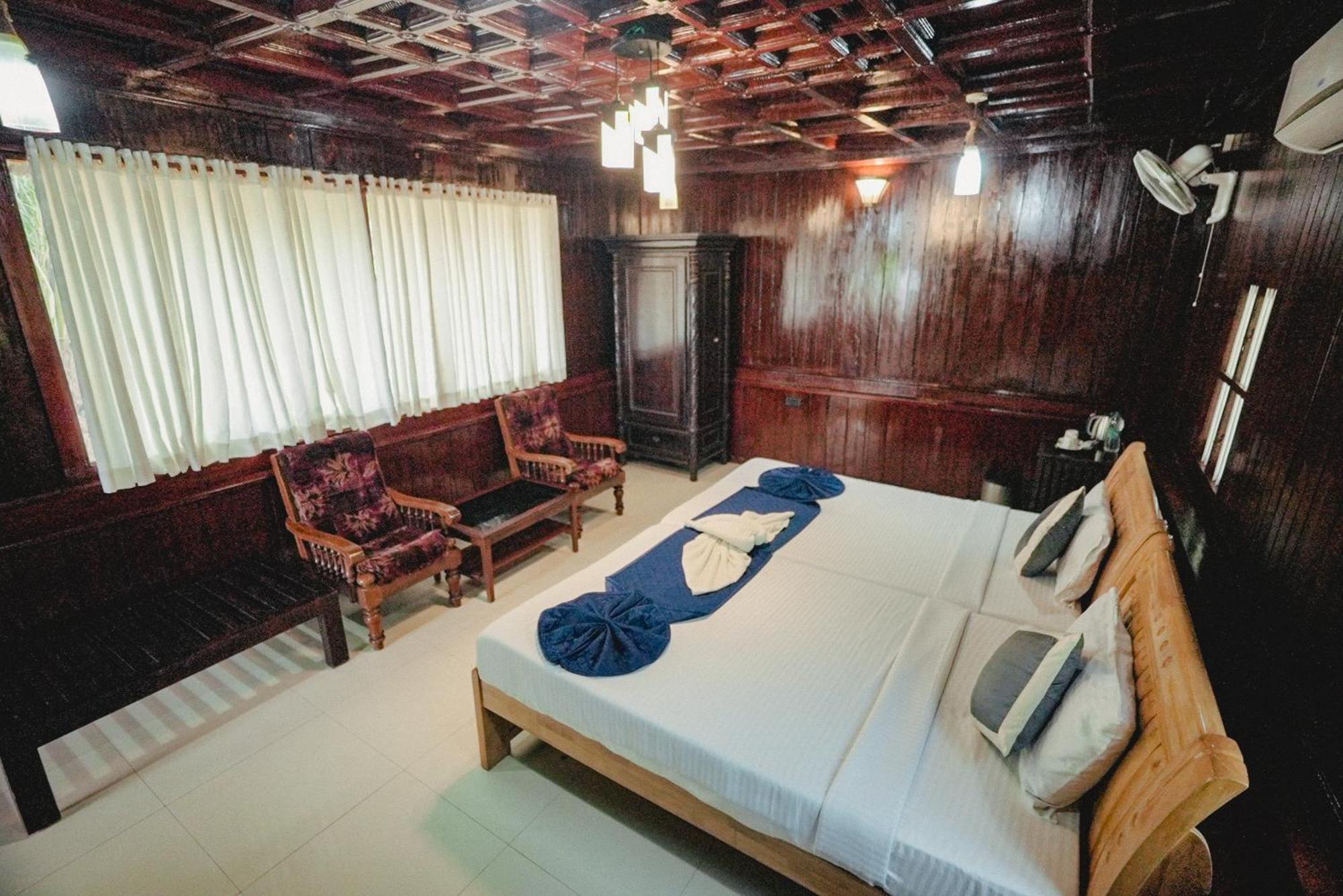 Raja Park Beach Resort Varkala Exterior photo