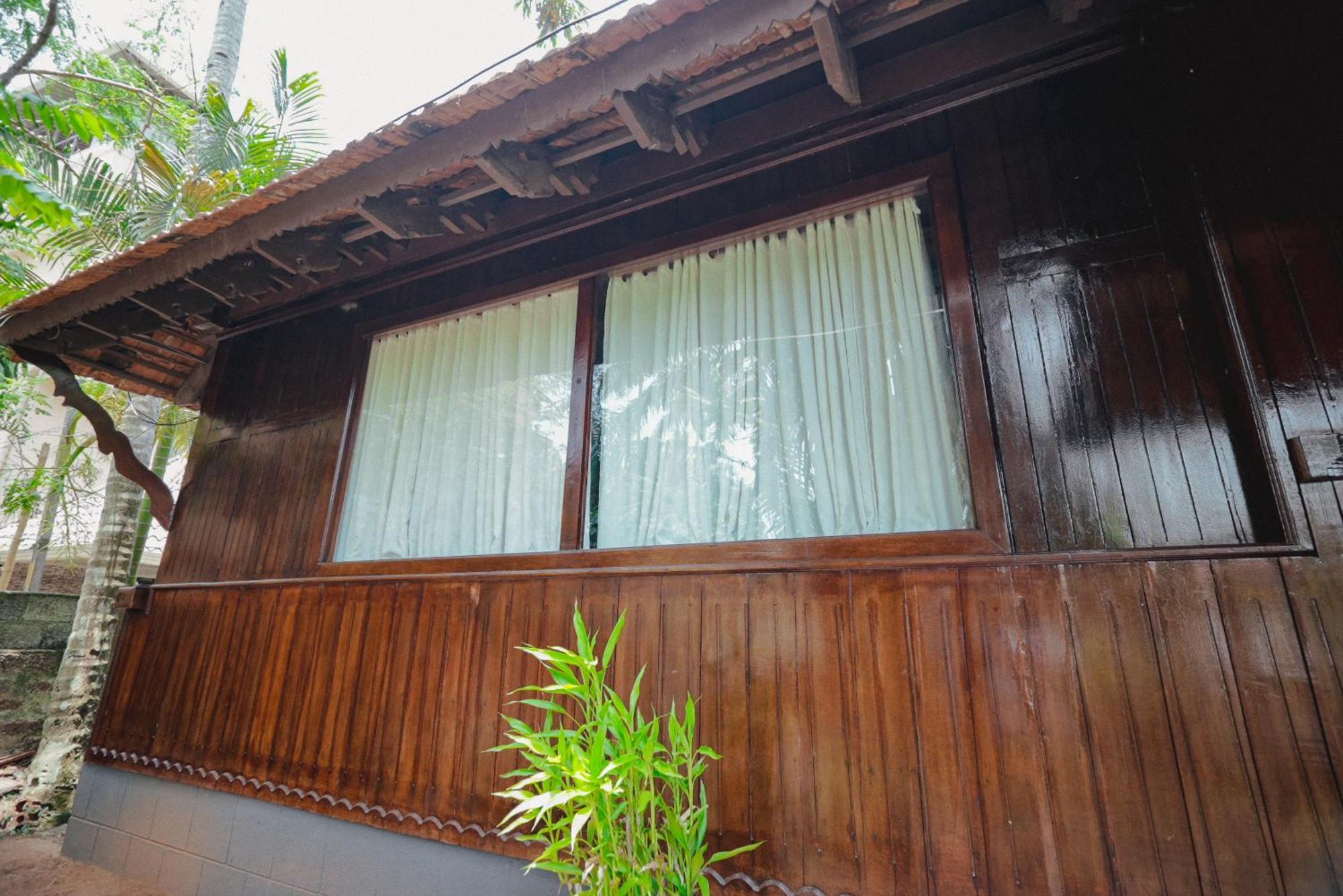 Raja Park Beach Resort Varkala Exterior photo