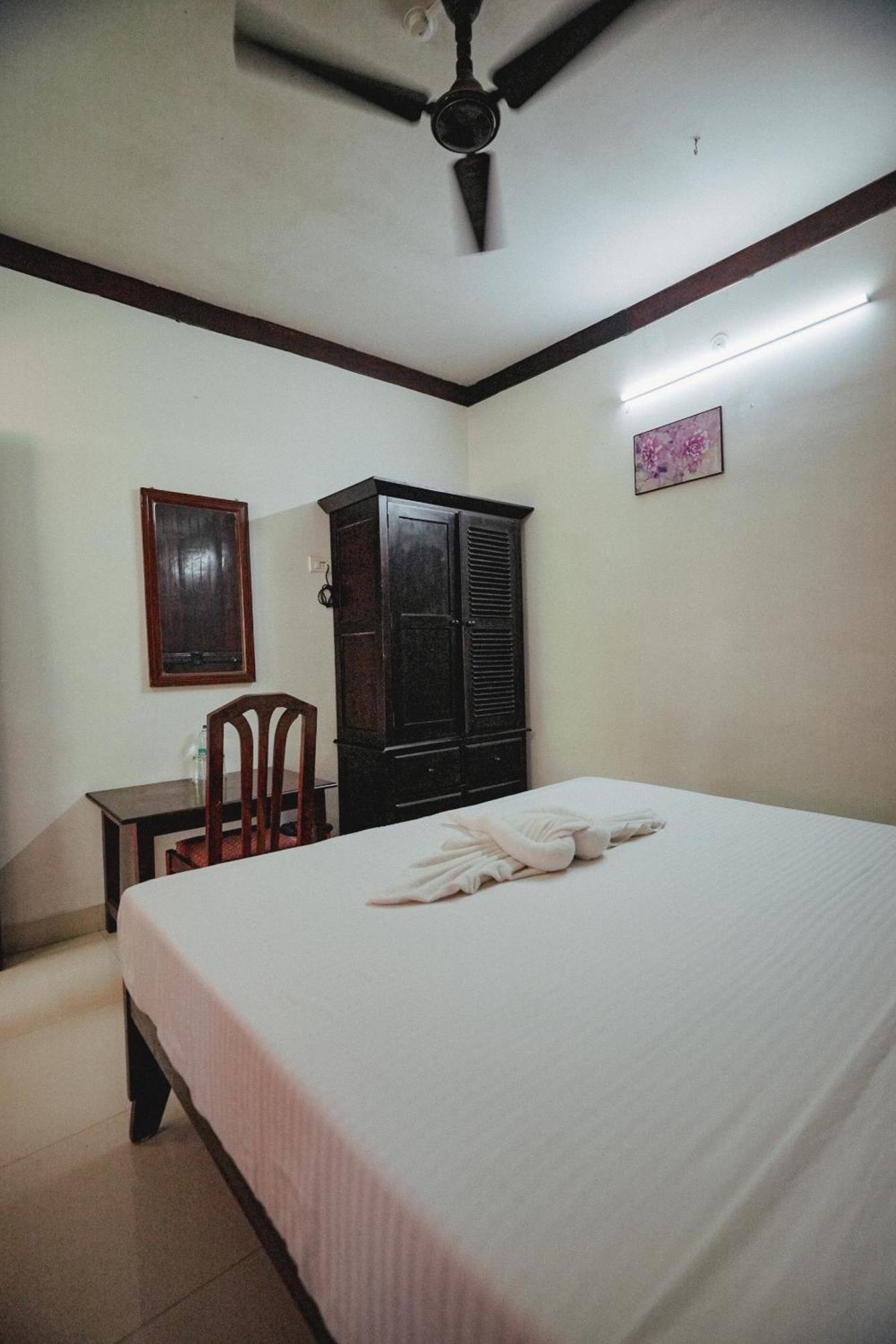 Raja Park Beach Resort Varkala Exterior photo