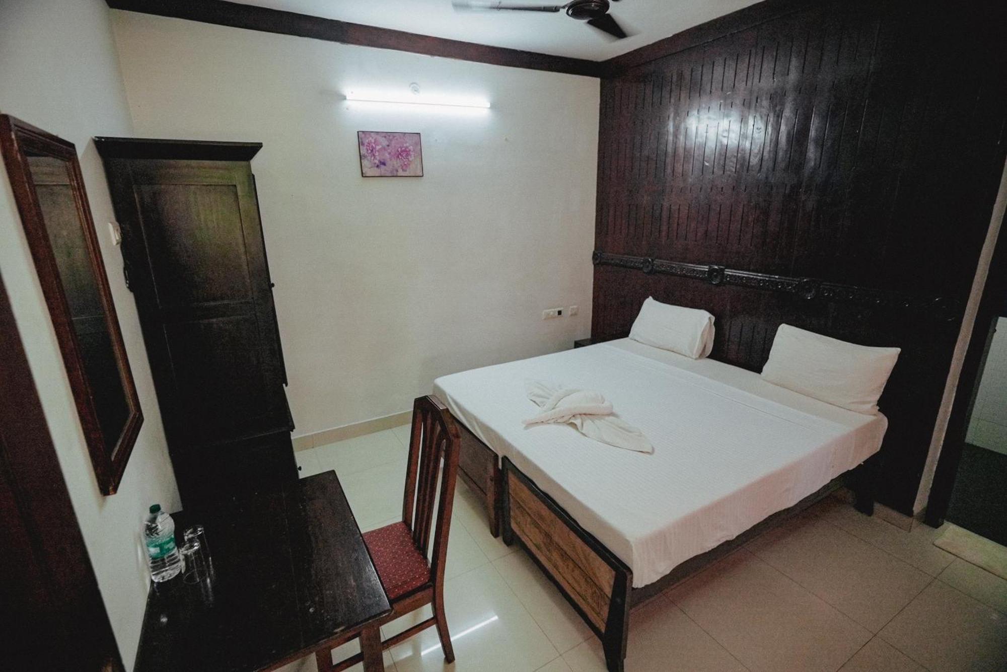 Raja Park Beach Resort Varkala Exterior photo