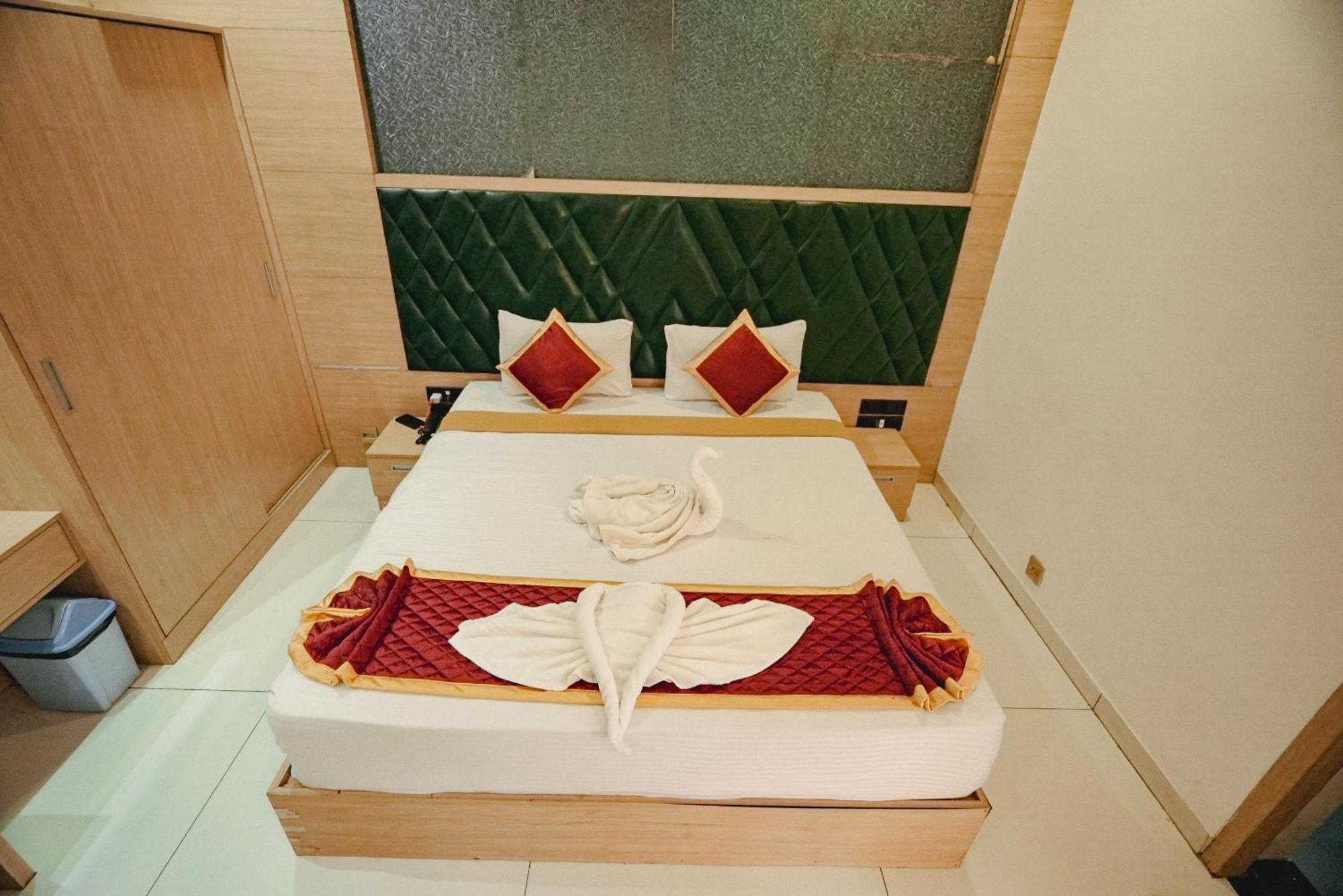 Raja Park Beach Resort Varkala Exterior photo